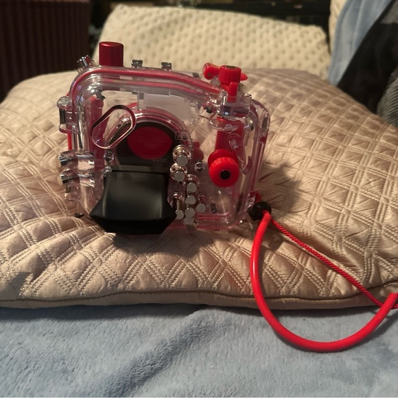 Olympus Red Underwater Photography Housing - Picture 5 of 6